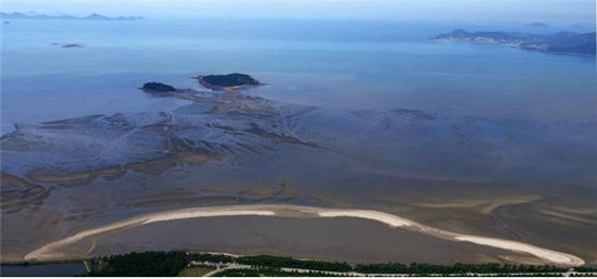 지난 10일 고창군은 '서남해안 갯벌'이 세계자연유산 등재신청 대상에 선정됐다고 밝혔다.