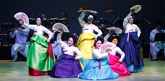 전북한벽문화관은 '무술년 맞이 감사의 밤' 공연 행사를 진행한다.